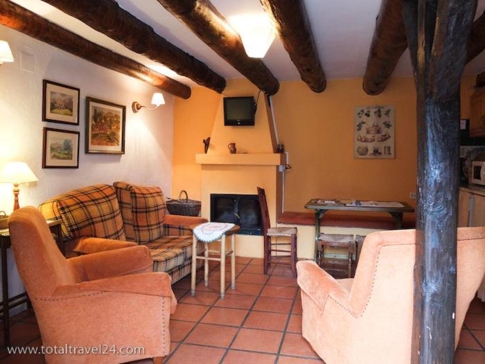 Casas De Zapatierno Guest House Espierba Phòng bức ảnh