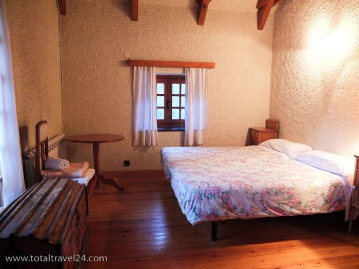 Casas De Zapatierno Guest House Espierba Phòng bức ảnh